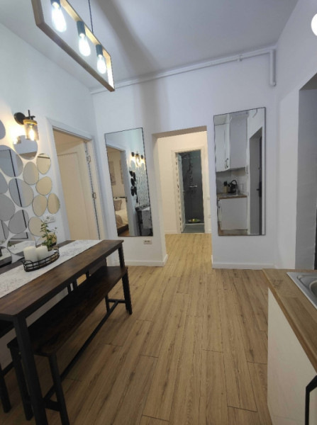 Închiriere apartament 3 camere an universitar  – Faleza Nord, Mamaia