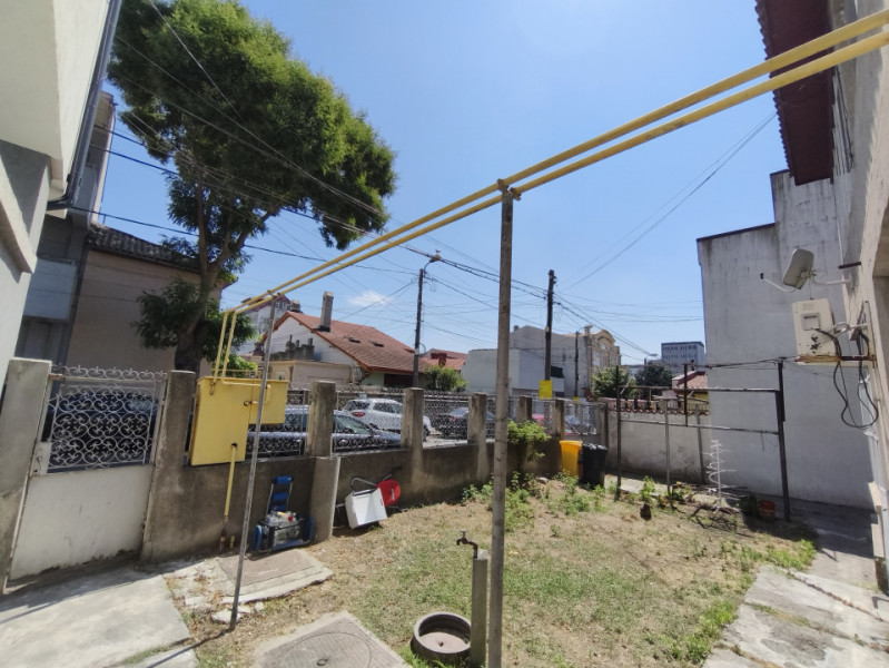 Exclusivitate Vanzare Clădire S+P+1 Faleza Nord cu teren 338 mp.