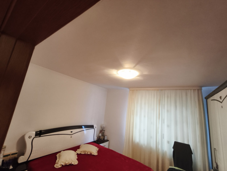 Exclusivitate Vanzare Clădire S+P+1 Faleza Nord cu teren 338 mp.
