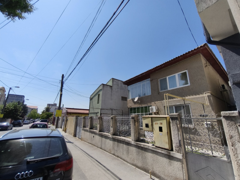 Exclusivitate Vanzare Clădire S+P+1 Faleza Nord cu teren 338 mp.