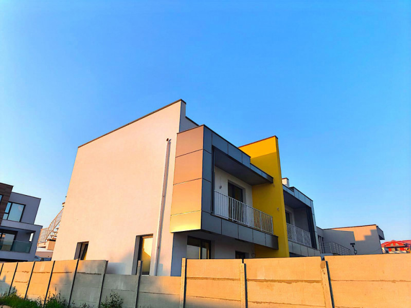 Vanzare Vila moderna cu terasa circulabila superioara 