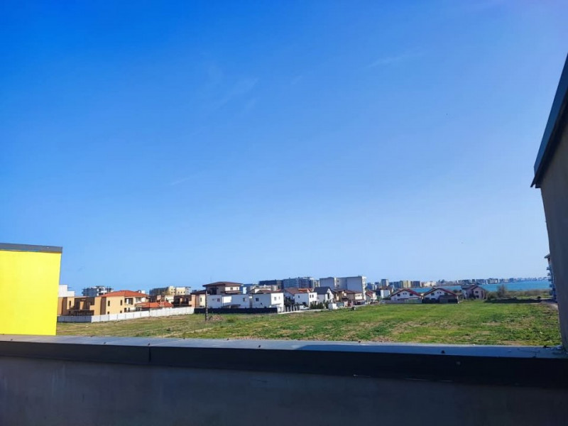 Vanzare Vila moderna cu terasa circulabila superioara 