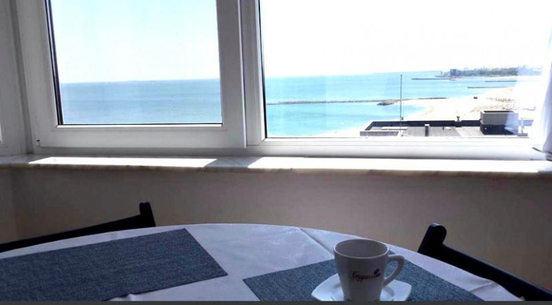 Închiriere apartament 3 camere – Vedere frontală la mare – Faleză Nord