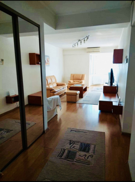 Închiriere apartament 3 camere – Vedere frontală la mare – Faleză Nord