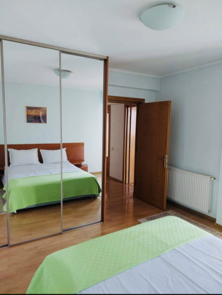 Închiriere apartament 3 camere – Vedere frontală la mare – Faleză Nord