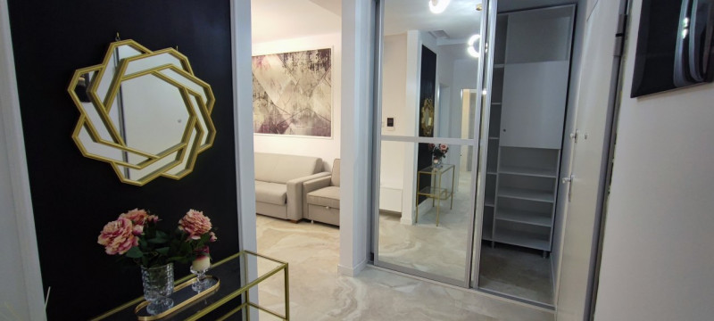 Inchiriere Apartament vedere superbă Lake On