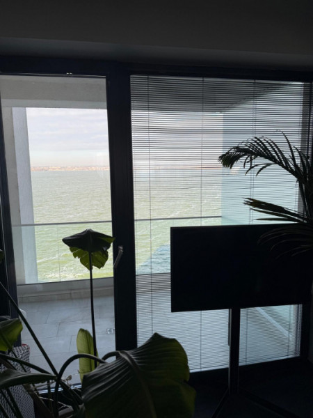 Vanzare Apartament Bulevardul Mamaia vedere lac parcare proprie 