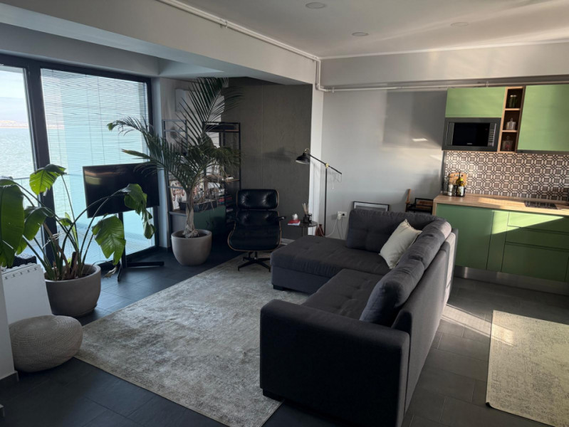 Vanzare Apartament Bulevardul Mamaia vedere lac parcare proprie 