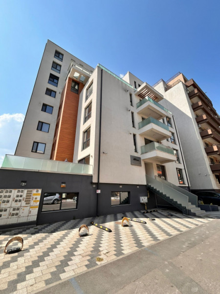 Vanzare Apartament Bulevardul Mamaia vedere lac parcare proprie 