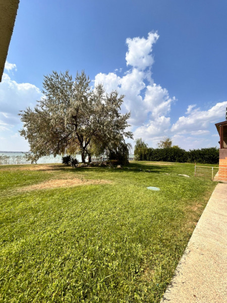 Vanzare Apartament Bulevardul Mamaia vedere lac parcare proprie 