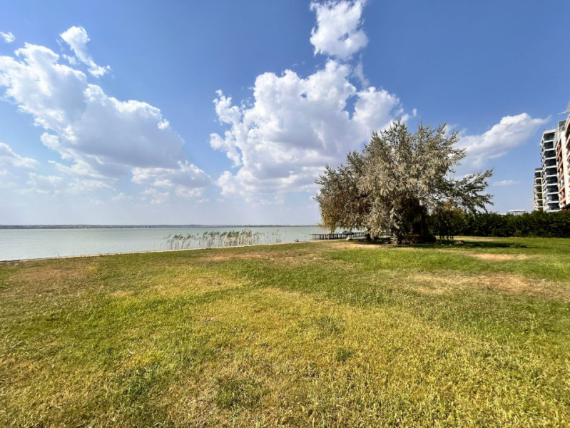 Vanzare Apartament Bulevardul Mamaia vedere lac parcare proprie 