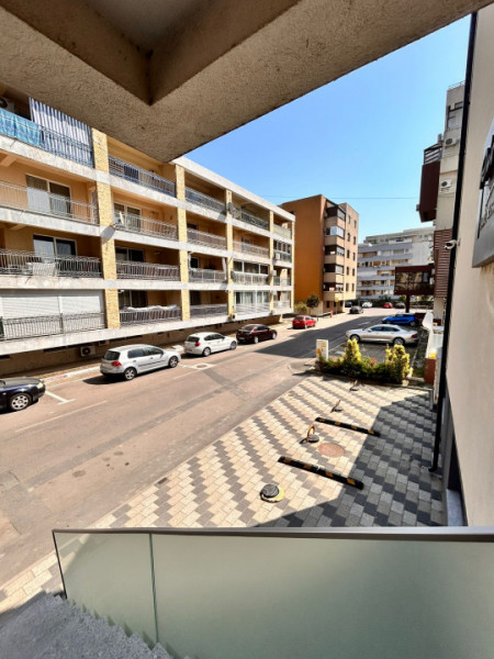 Vanzare Apartament Bulevardul Mamaia vedere lac parcare proprie 