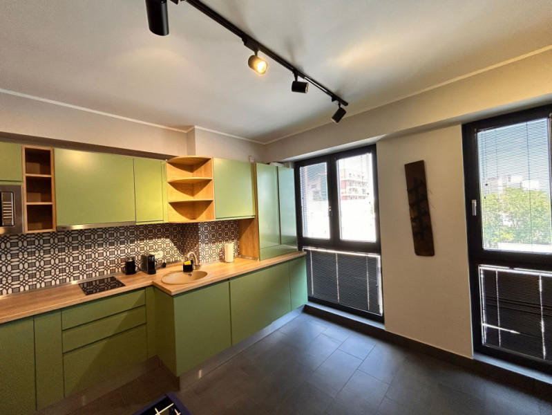 Vanzare Apartament Bulevardul Mamaia vedere lac parcare proprie 