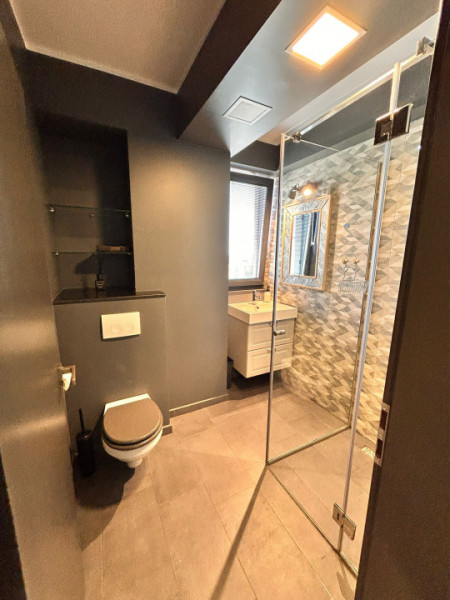 Vanzare Apartament Bulevardul Mamaia vedere lac parcare proprie 