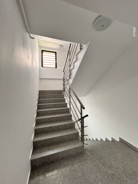 Vanzare Apartament Bulevardul Mamaia vedere lac parcare proprie 