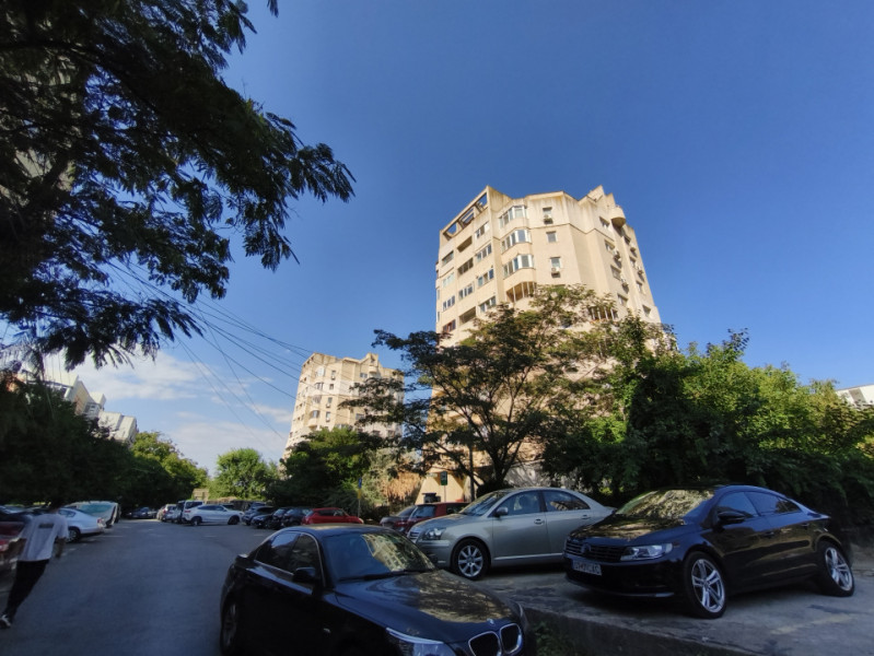 Inchiriere Apartament spatios Faleza Nord termen lung 