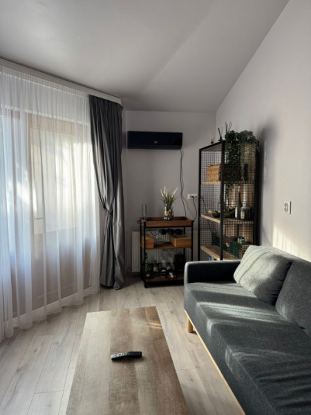 Apartament 2 camere în Faleză Nord – curte interioară și parcare