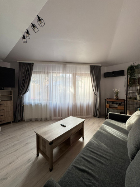 Apartament 2 camere în Faleză Nord – curte interioară și parcare