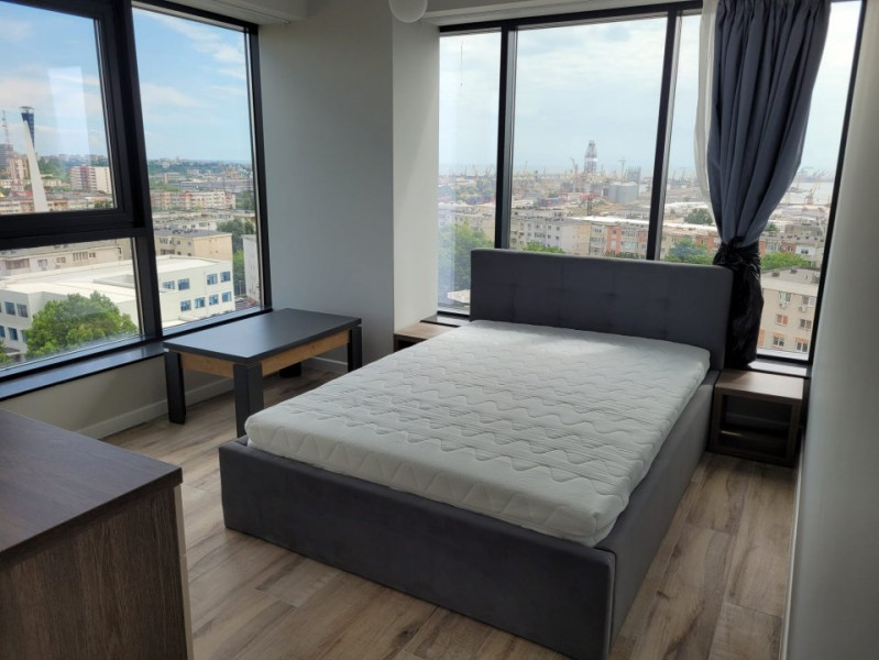 Inchiriere Apartament deosebit Constanta cu 2 parcari proprii 