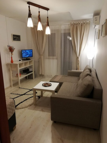 Apartament impecabil intrare Stațiunea Mamaia valabil extrasezon