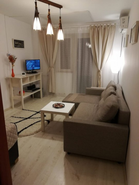 Apartament impecabil intrare Stațiunea Mamaia valabil extrasezon