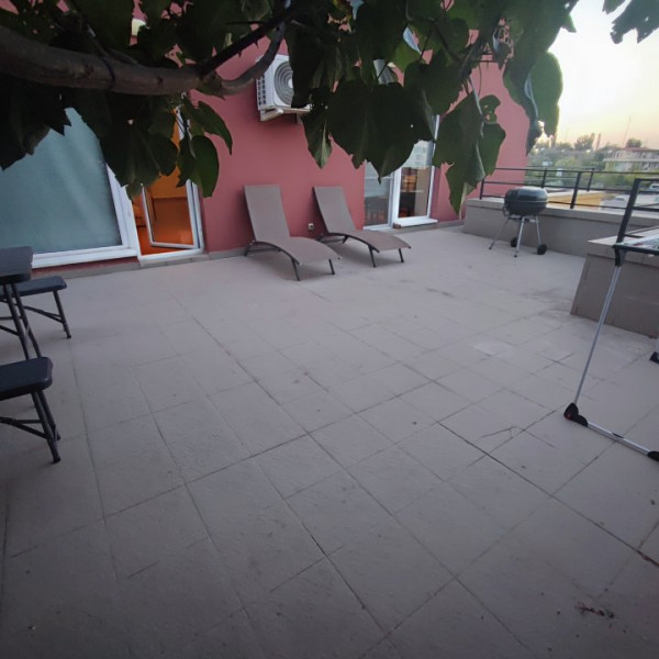 Inchiriere Apartament 3 camere spațios cu terasa si grătar grill
