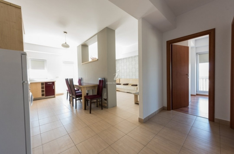 Inchiriere Apartament cu 2 camere spațios pe malul marii