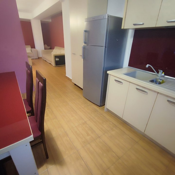 Inchiriere Apartament cu 2 camere spațios pe malul marii
