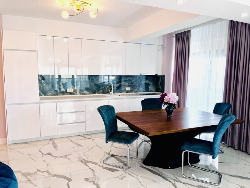  Închiriere Apartament – Bloc Nou, Vedere Frontală la Lac, Prima Închiriere