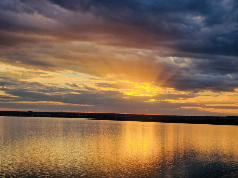  Închiriere Apartament – Bloc Nou, Vedere Frontală la Lac, Prima Închiriere