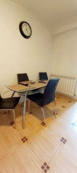 Apartament 3 camere Macul Rosu centrala gaz și loc parcare