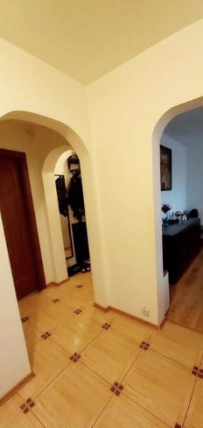 Apartament 3 camere Macul Rosu centrala gaz și loc parcare