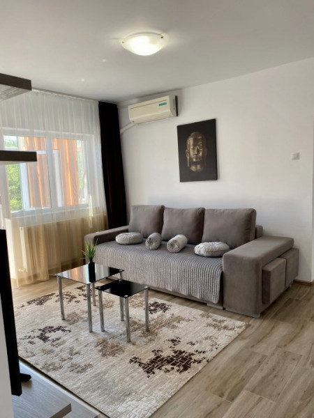 Apartament de închiriat Faleza Nord termen lung 