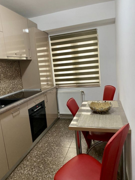 Apartament de închiriat Faleza Nord termen lung 