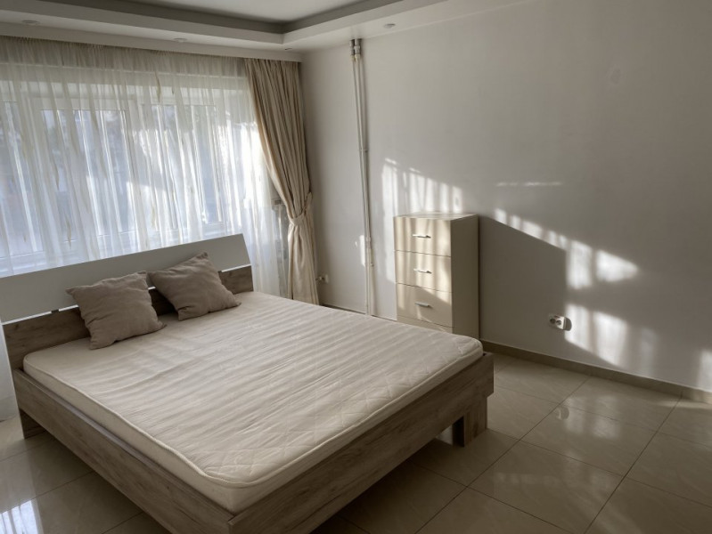  Apartament 3 camere (transformat din 2) – Tomis 3, parter