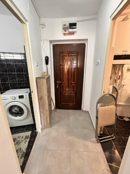 Garsonieră de închiriat – Tomis Nord, str. Cismelei lângă Scoala 29
