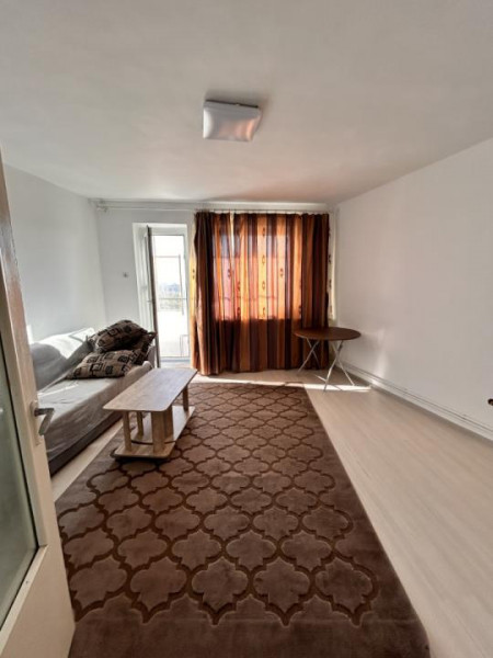 Garsonieră de închiriat – Tomis Nord, str. Cismelei lângă Scoala 29