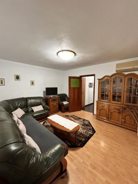Închiriere apartament 3 camere -Aleea Grădinilor, City Park Mall