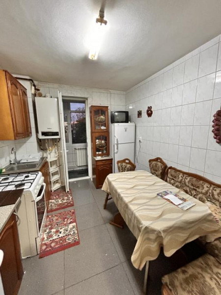 Închiriere apartament 3 camere -Aleea Grădinilor, City Park Mall