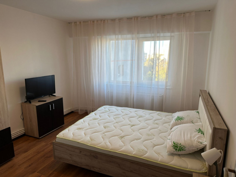 Inchiriere apartament 3 camere – Zona Boema
