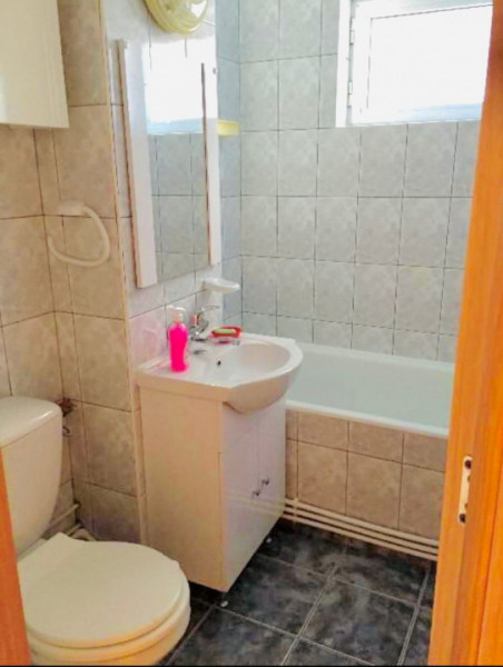 Inchiriere apartament 3 camere – Zona Boema