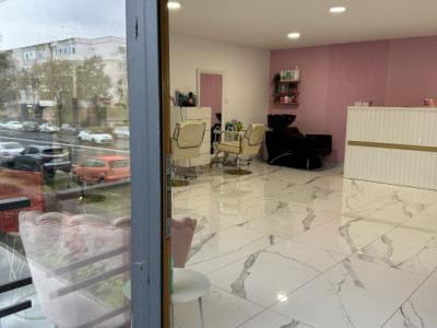 Spatiu pretabil activități multiple acces direct bulevard zona Dacia