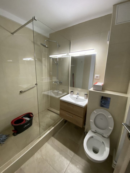 Apartament cu 3 camere complet renovat – Zona Gară / Port – Constanța