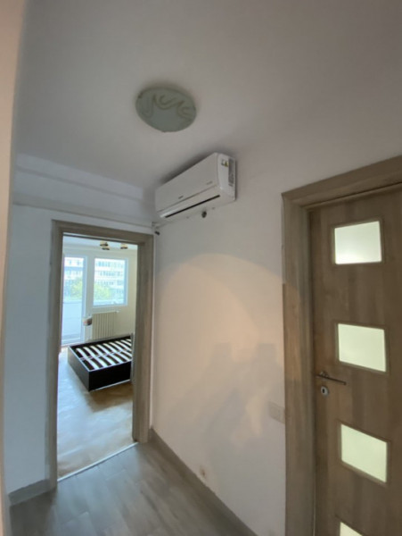 Apartament cu 3 camere complet renovat – Zona Gară / Port – Constanța