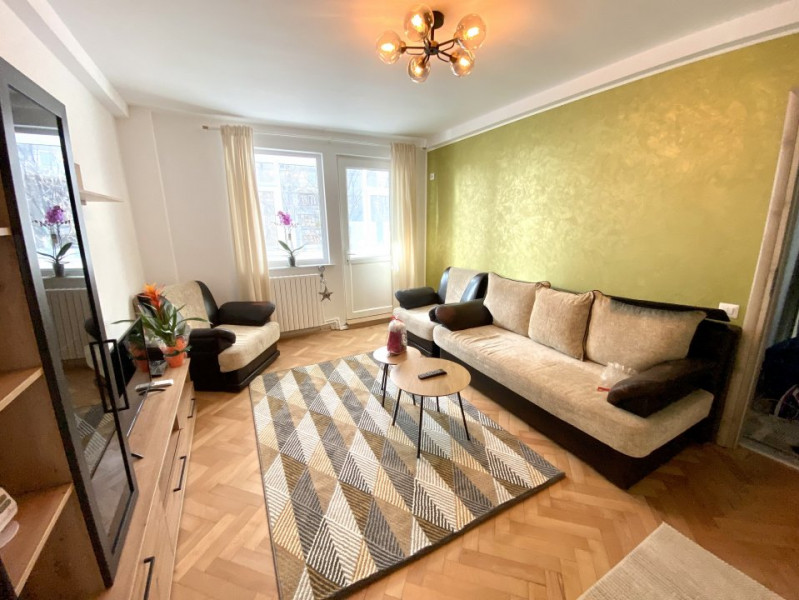 Apartament cu 3 camere complet renovat – Zona Gară / Port – Constanța