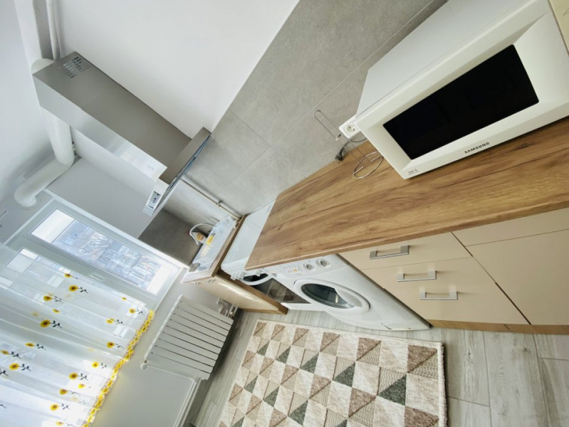 Apartament cu 3 camere complet renovat – Zona Gară / Port – Constanța