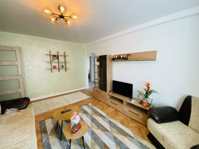 Apartament cu 3 camere complet renovat – Zona Gară / Port – Constanța