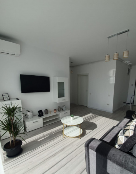 Inchiriere Apartament 2 camere bloc lux