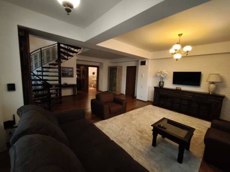 Vânzare Apartament - Duplex cu dotări bulevard Mamaia parcare privata