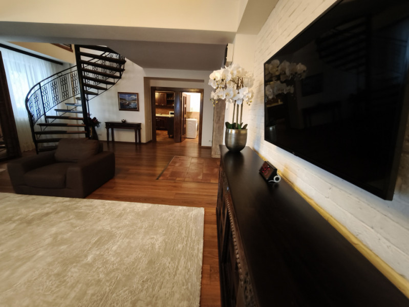 Vânzare Apartament - Duplex cu dotări bulevard Mamaia parcare privata